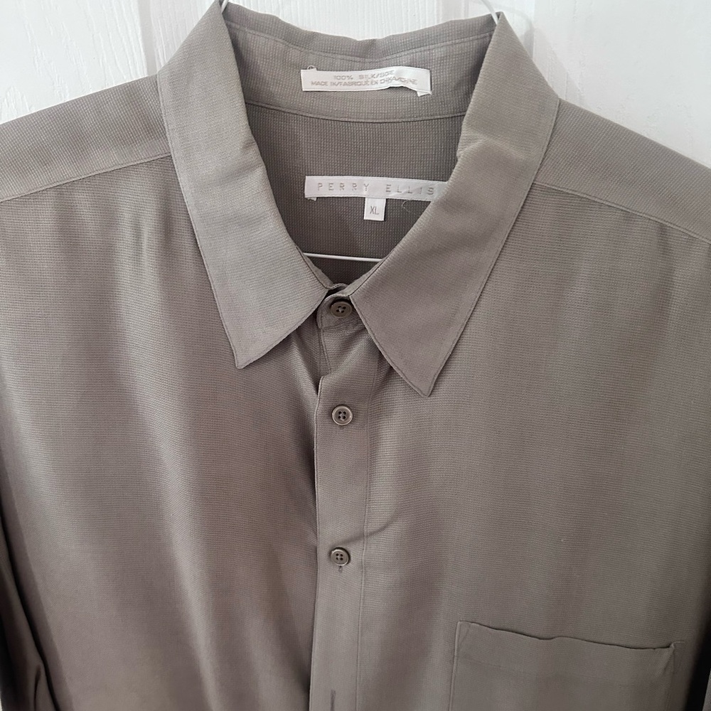 Perry Ellis Men's Button Down Shirt in Taupe